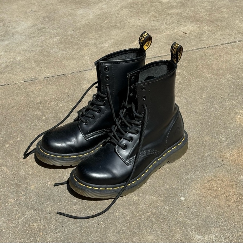 SIZE 5 WOMENS 1460 SMOOTH LEATHER LACE UP BOOTS BLACK